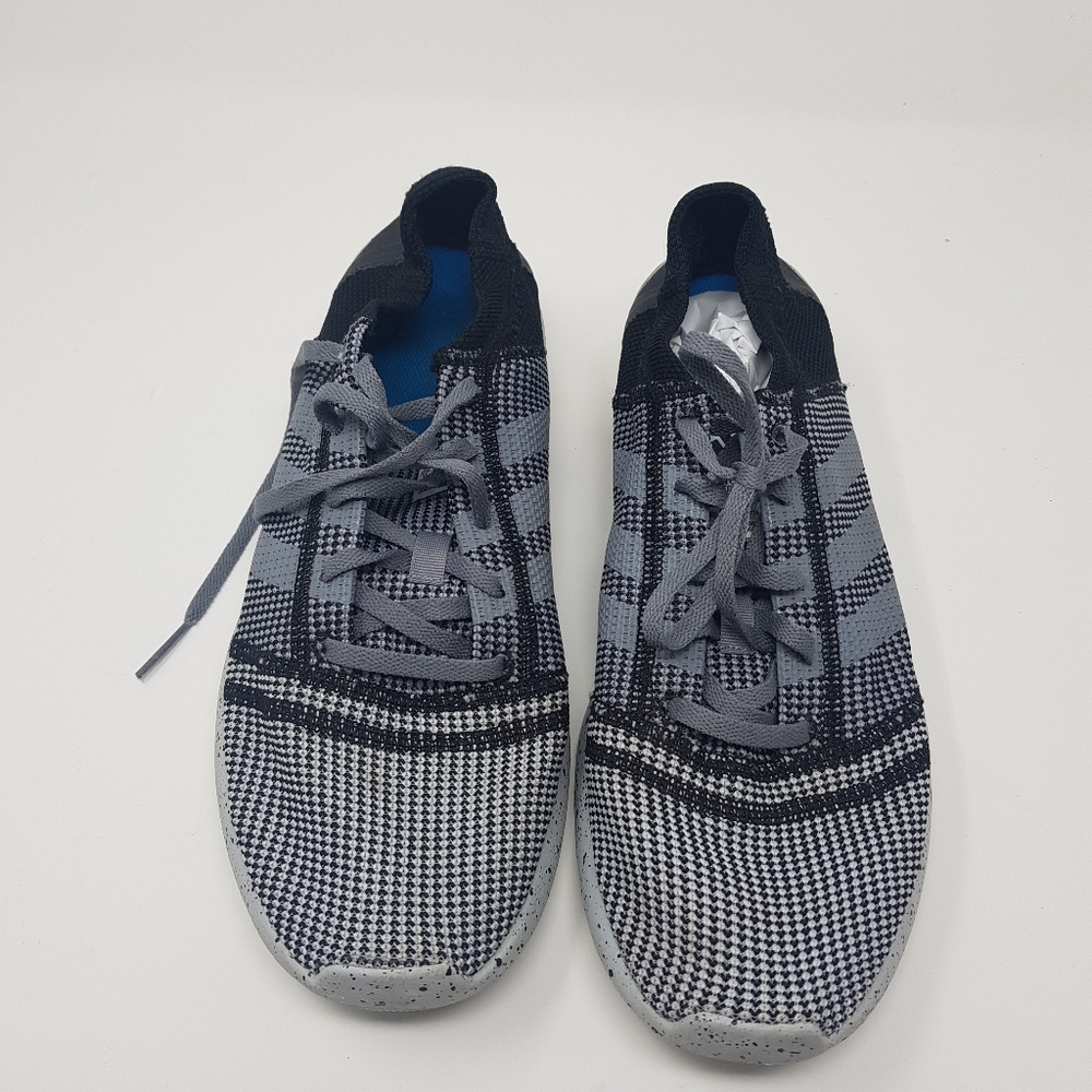 Men's adidas tennis shoes sz 12